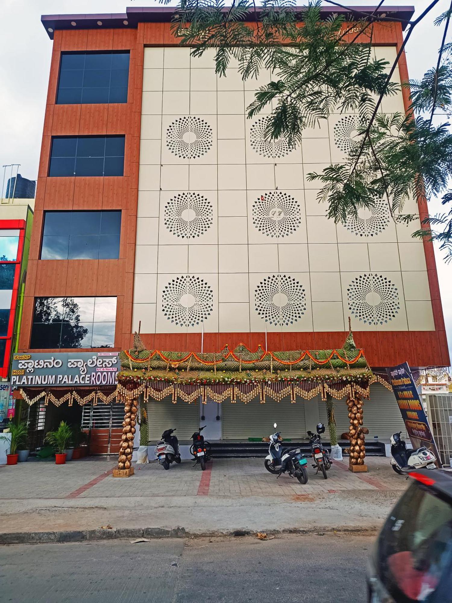 Hotel Achhu Palace Bangalore Eksteriør bilde