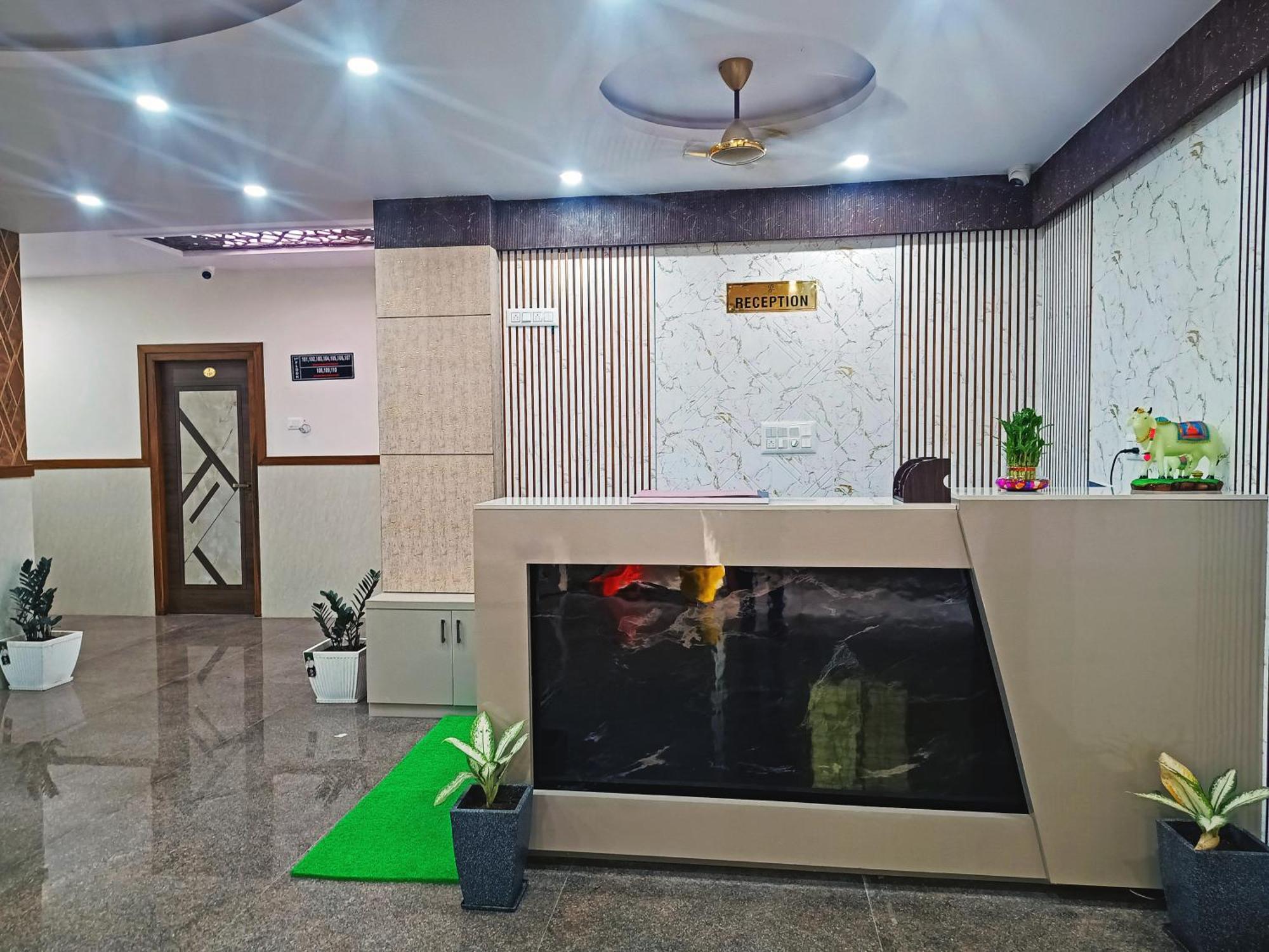 Hotel Achhu Palace Bangalore Eksteriør bilde