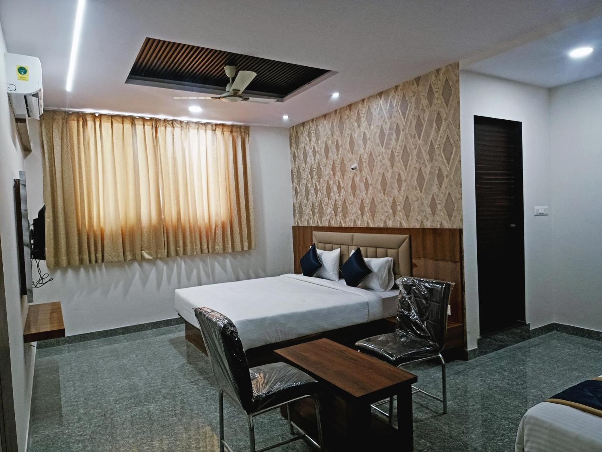 Hotel Achhu Palace Bangalore Eksteriør bilde