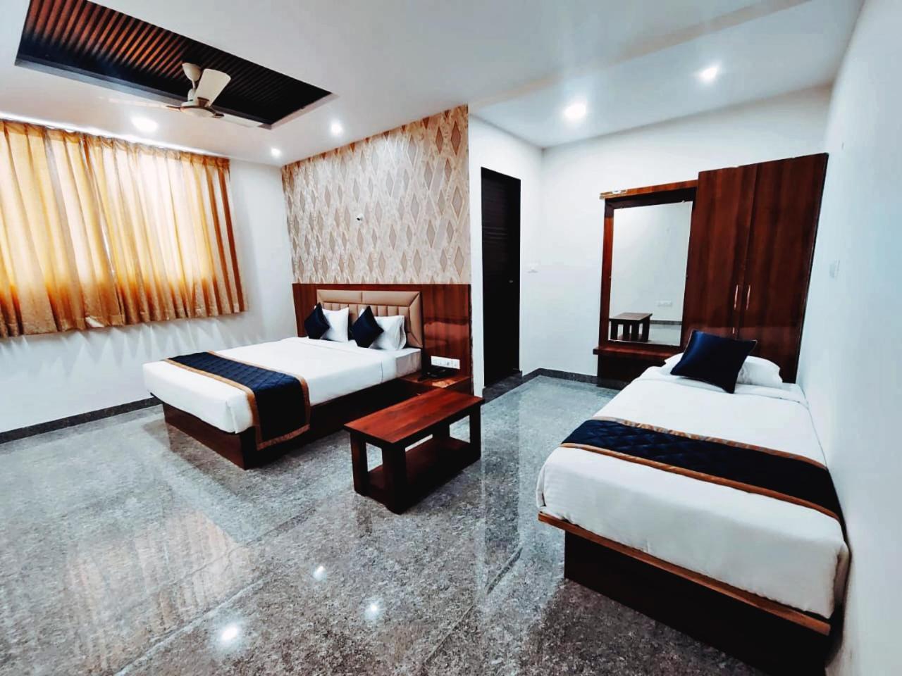 Hotel Achhu Palace Bangalore Eksteriør bilde
