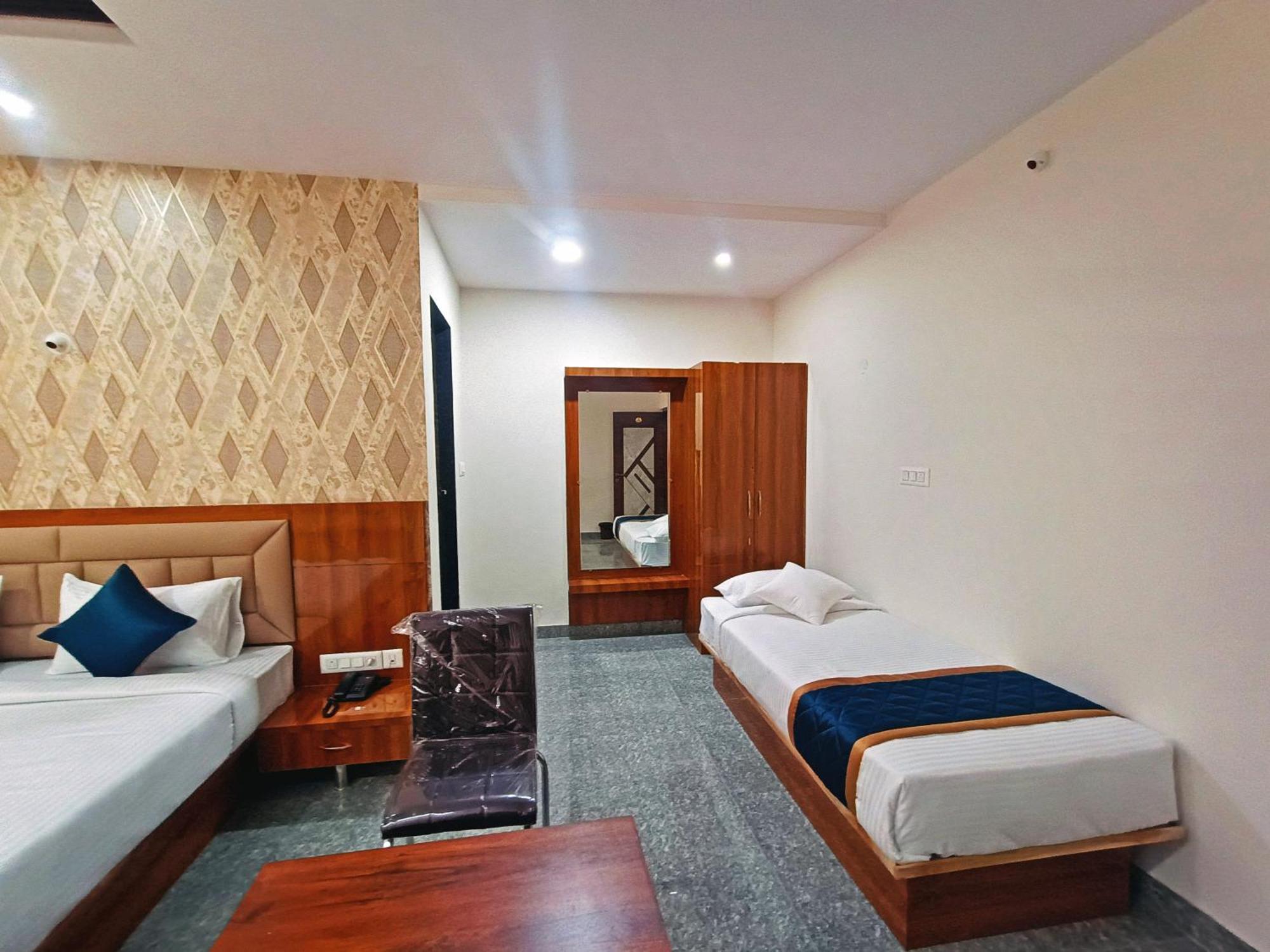 Hotel Achhu Palace Bangalore Eksteriør bilde