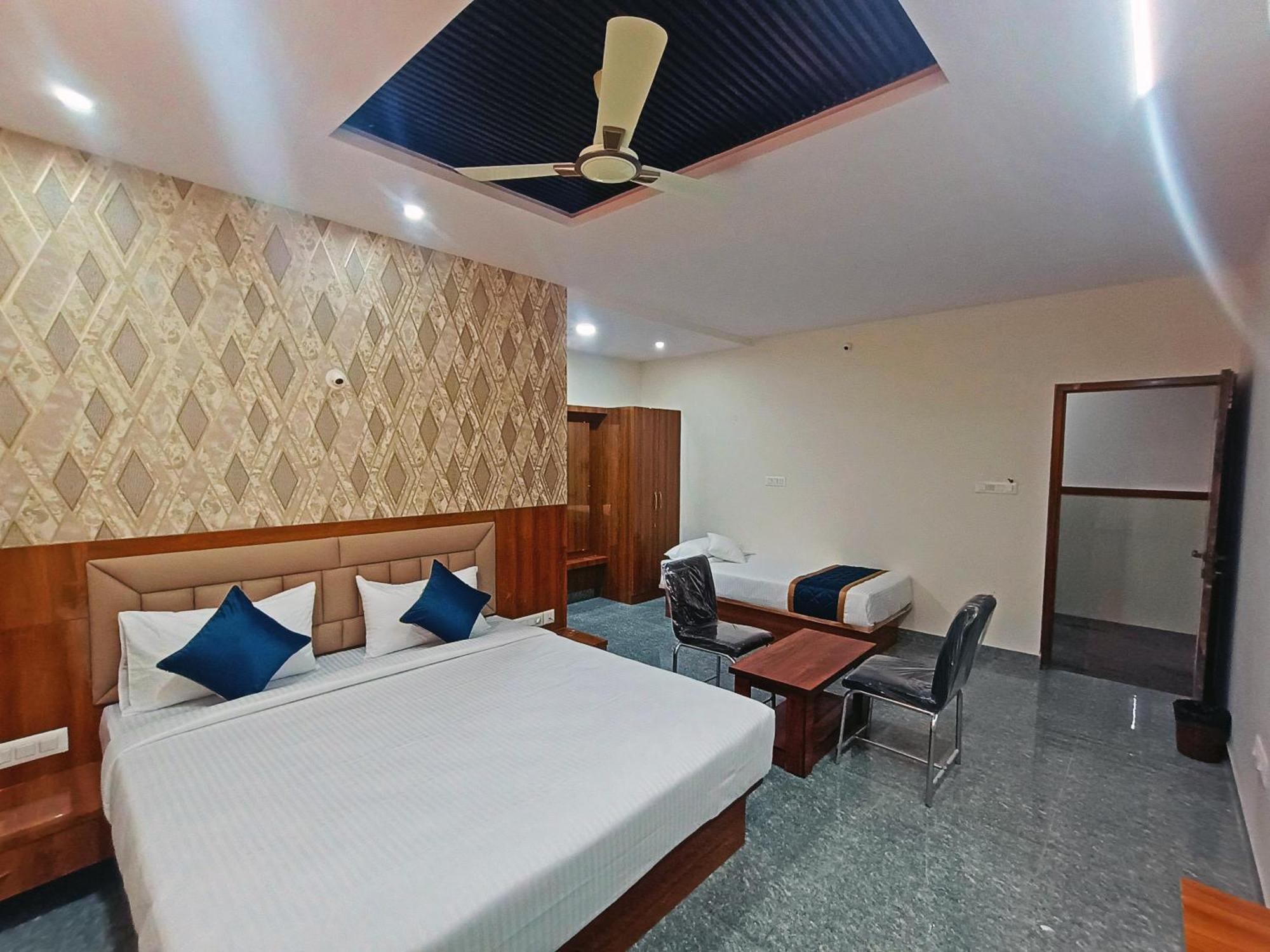 Hotel Achhu Palace Bangalore Eksteriør bilde